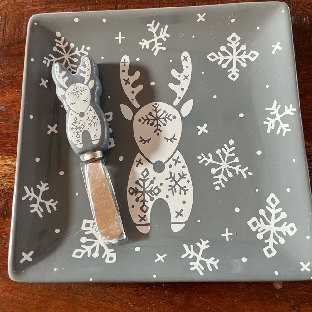 Temp-Tations Gray Seasonal Plate